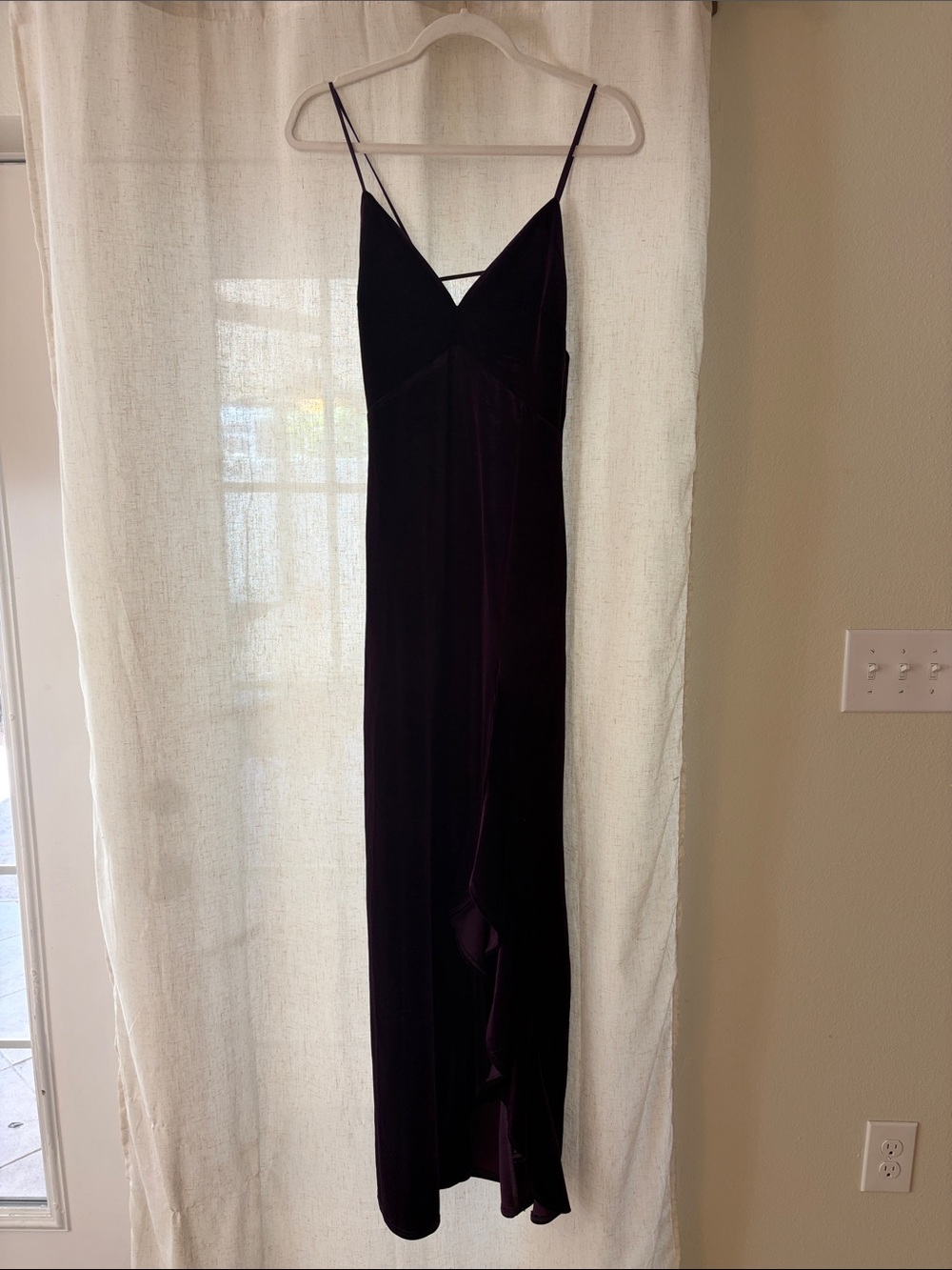 Lulu's Plum Velvet Spaghetti-Strap Maxi Dress